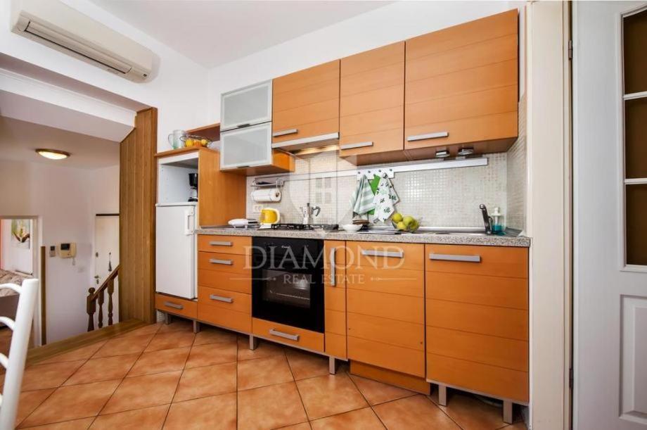 Santa Eufemia Rovinj 10Min Walk To City & Free Garage Parking Apartment Екстериор снимка