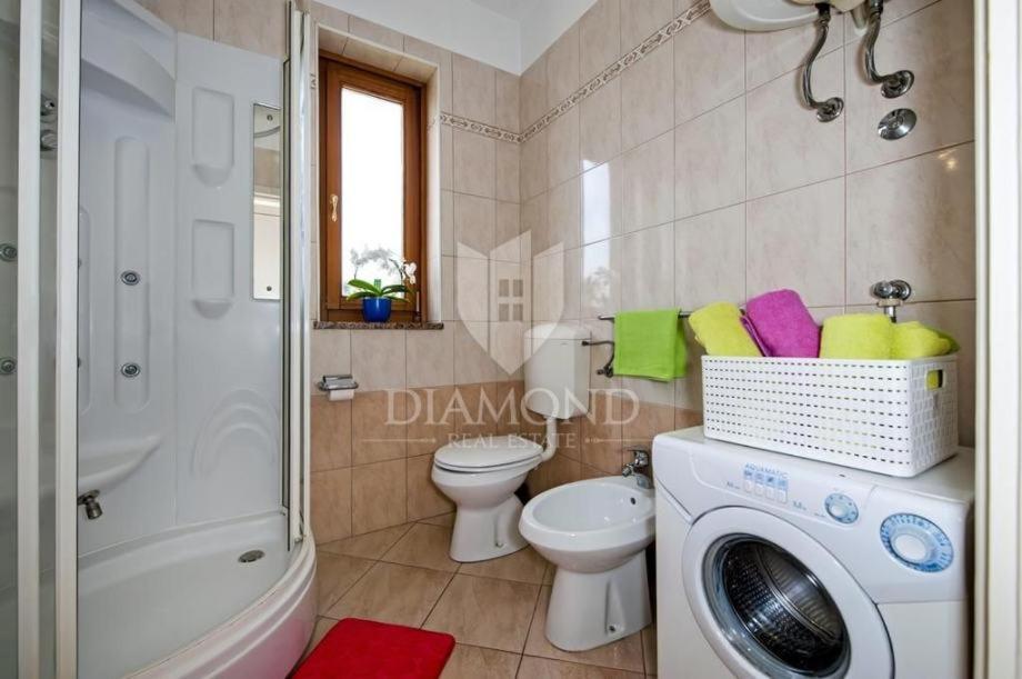 Santa Eufemia Rovinj 10Min Walk To City & Free Garage Parking Apartment Екстериор снимка